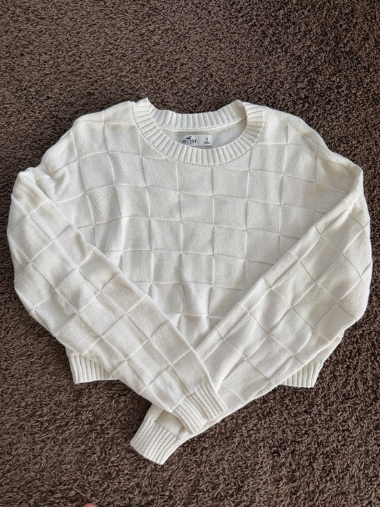 Hollister Sweaters - Hollister Cream Textured Crewneck Sweater